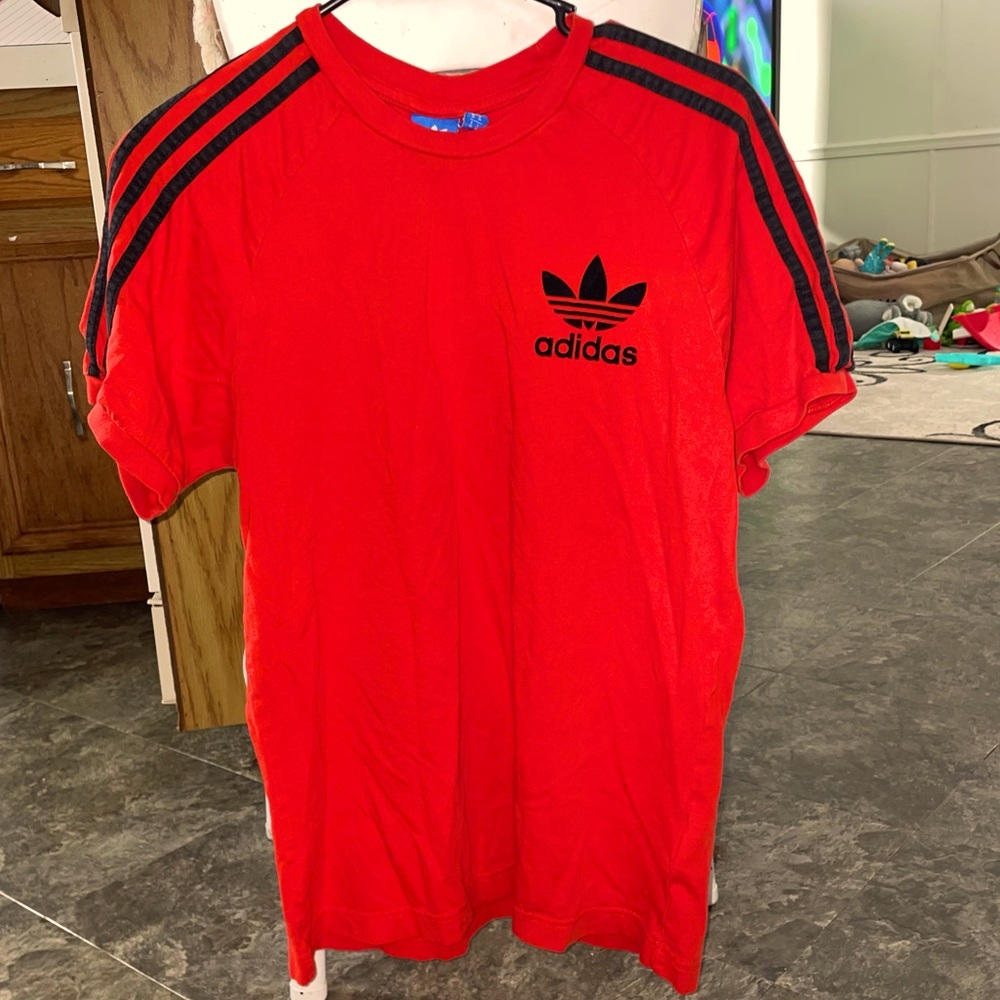Men’s Adidas tee